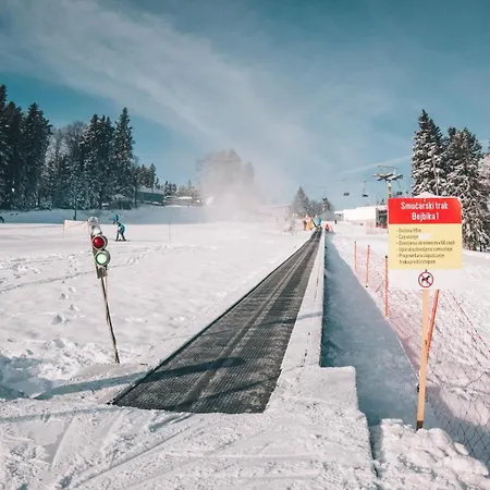 Σαλέ Forest House Evi